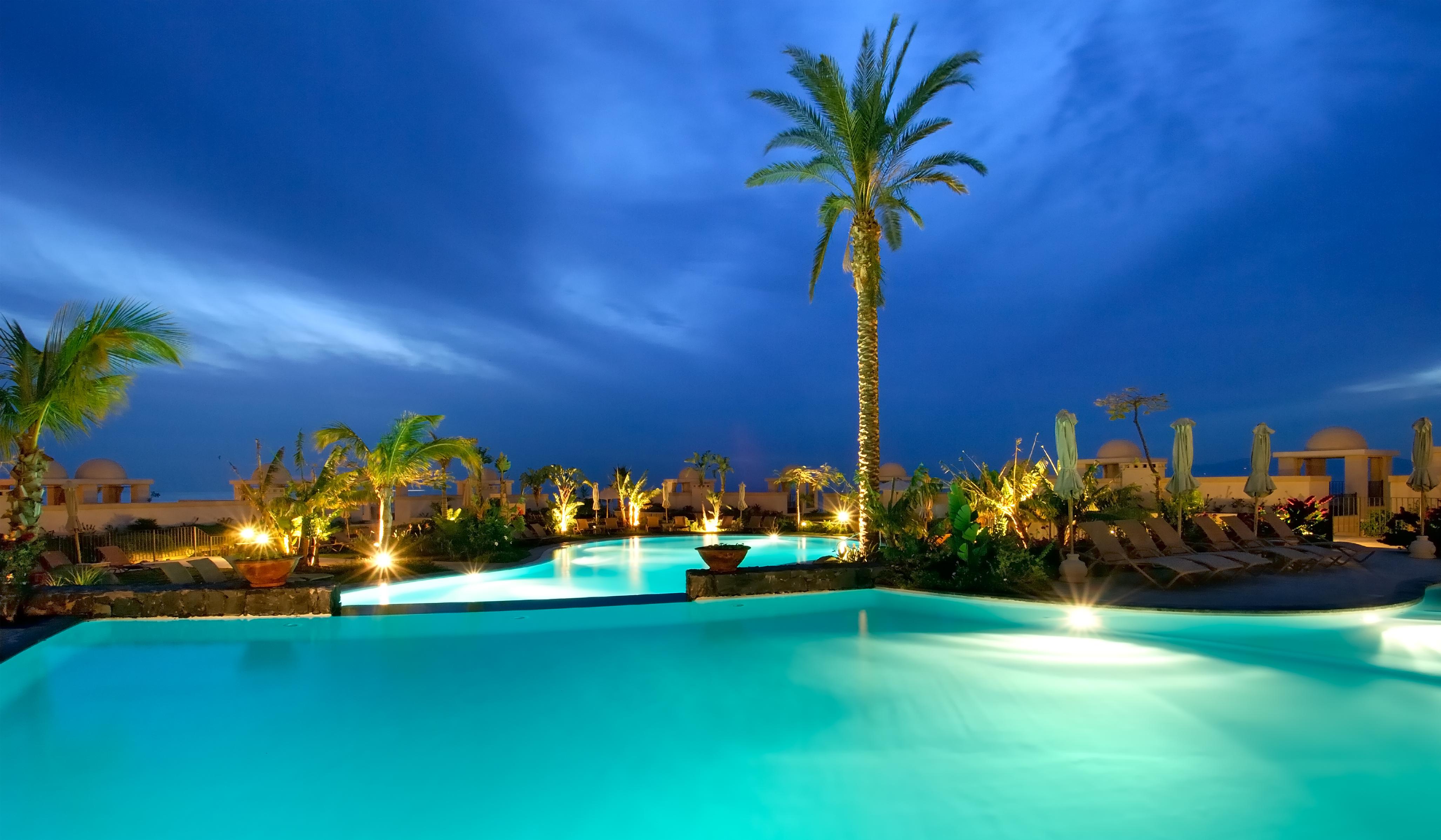 Vincci Selección La Plantación del Sur Costa Adeje (Tenerife) Exterior foto The swimming pool at the Royal Mirage Hotel