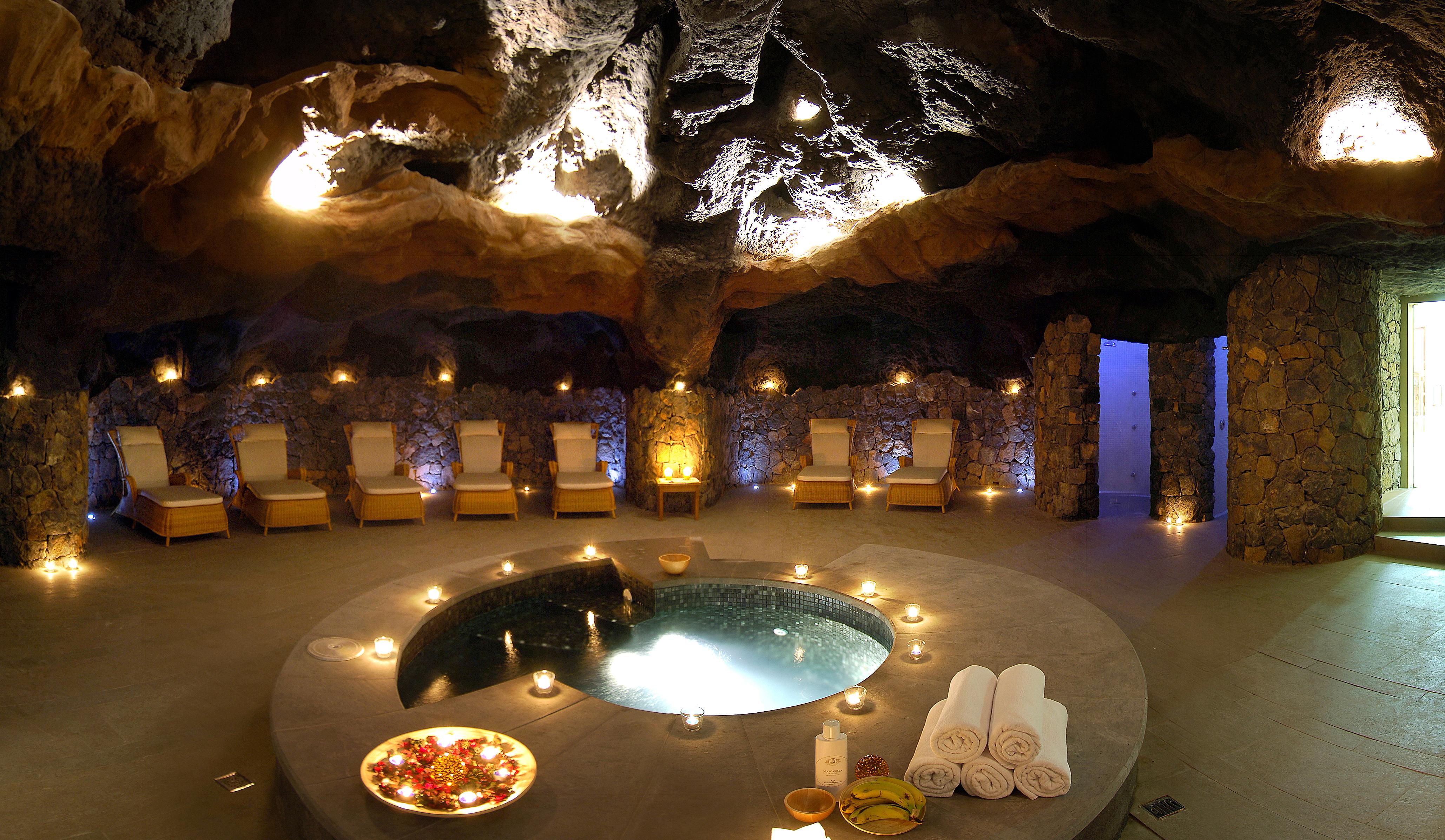 Vincci Selección La Plantación del Sur Costa Adeje (Tenerife) Facilidades foto A spa in the salt mine of Altaussee, Austria