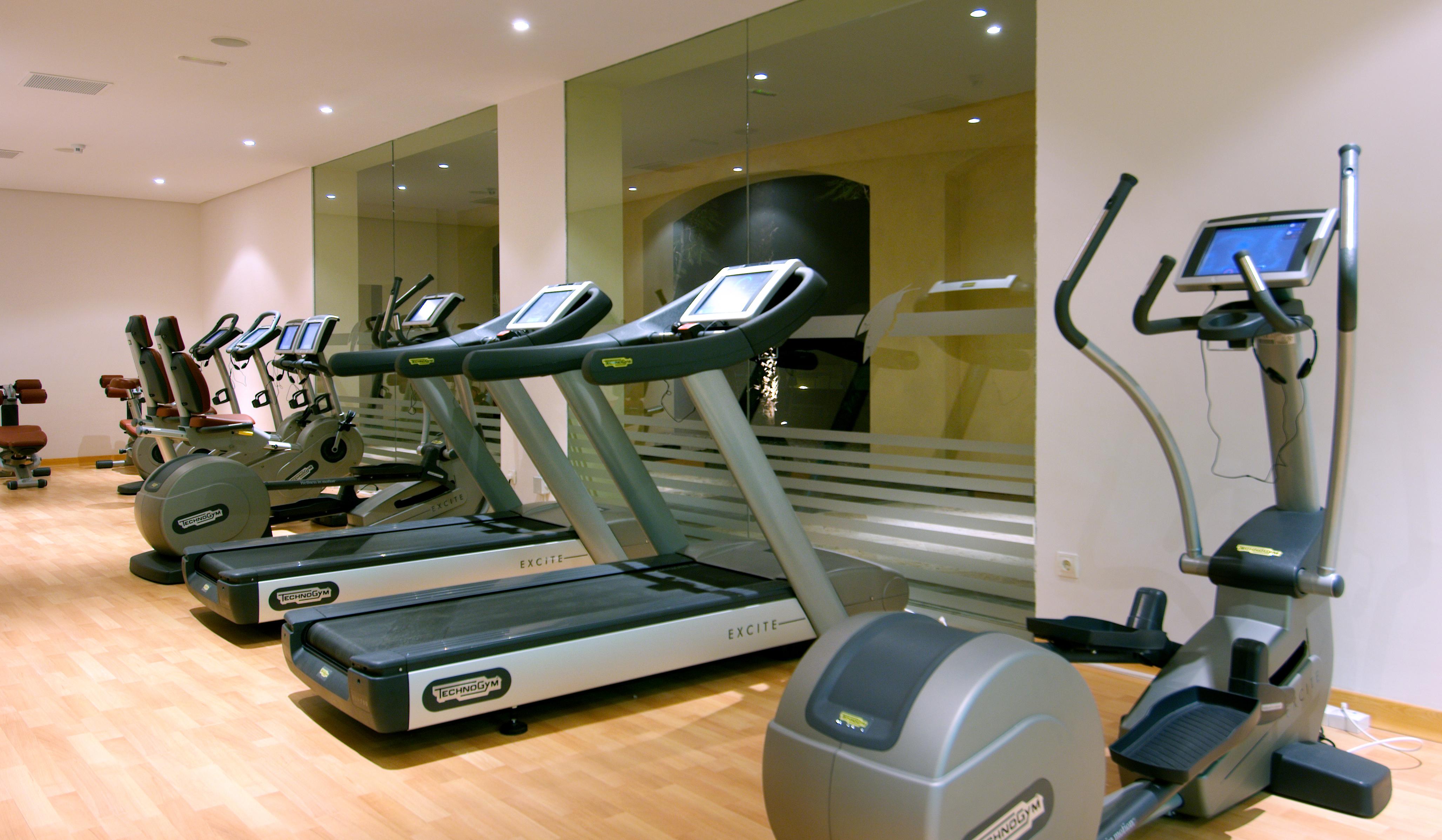 Vincci Selección La Plantación del Sur Costa Adeje (Tenerife) Exterior foto Treadmills in a gym