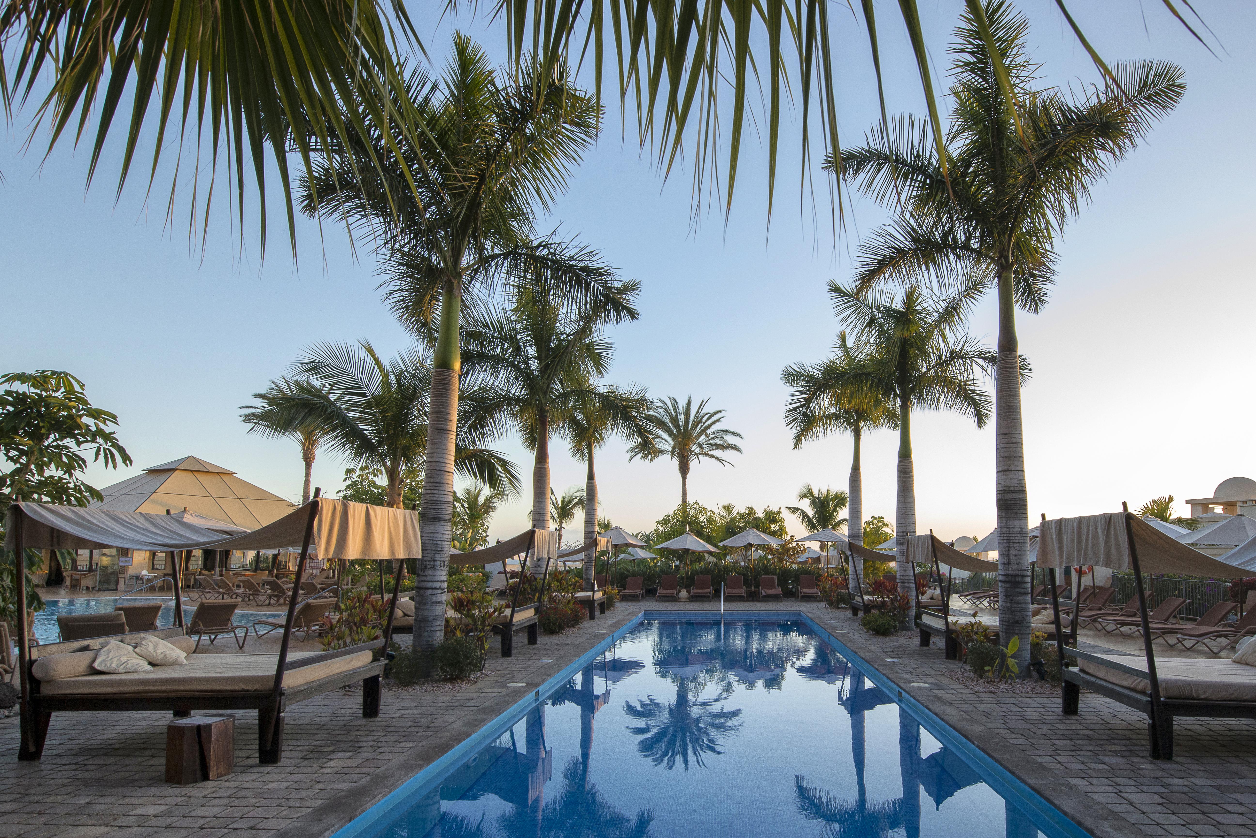 Vincci Selección La Plantación del Sur Costa Adeje (Tenerife) Exterior foto The swimming pool at the hotel